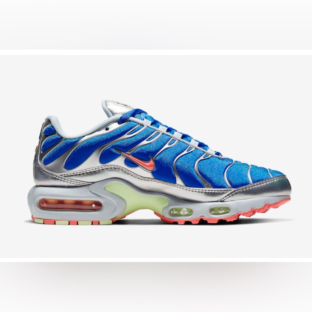Women’s Nike Airmax Plus Ultraman size 9.5